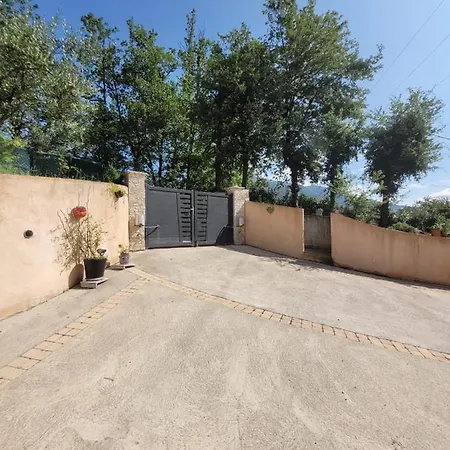 Apartment Calme Et Agreable Avec Acces Jardin Partage Le Bar-sur-Loup