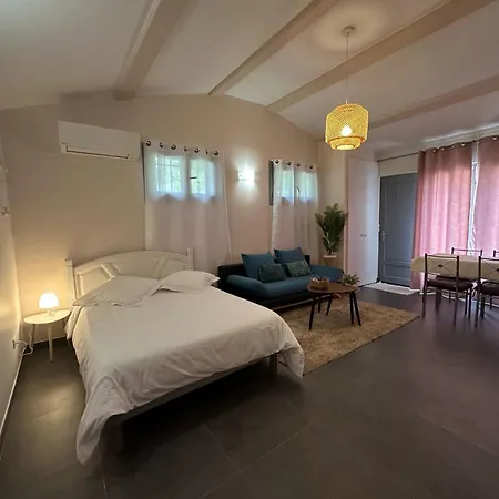 Calme Et Agreable Avec Acces Jardin Partage * Le Bar-sur-Loup